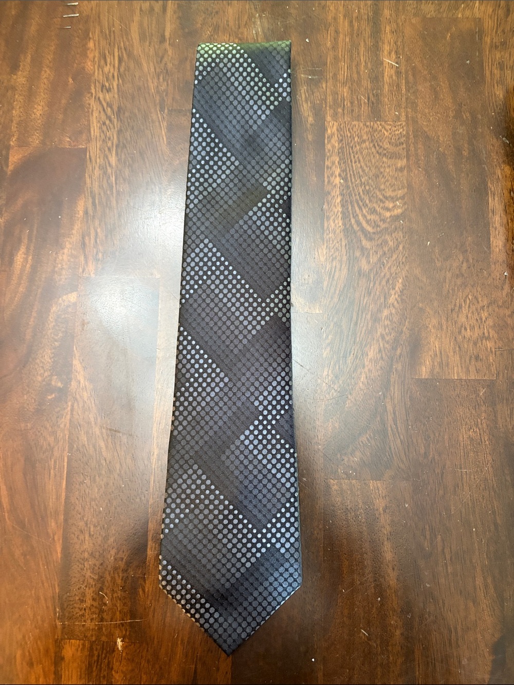 Axcess (A Claiborne Co) Men's Black and Gray Patterned Silk Tie